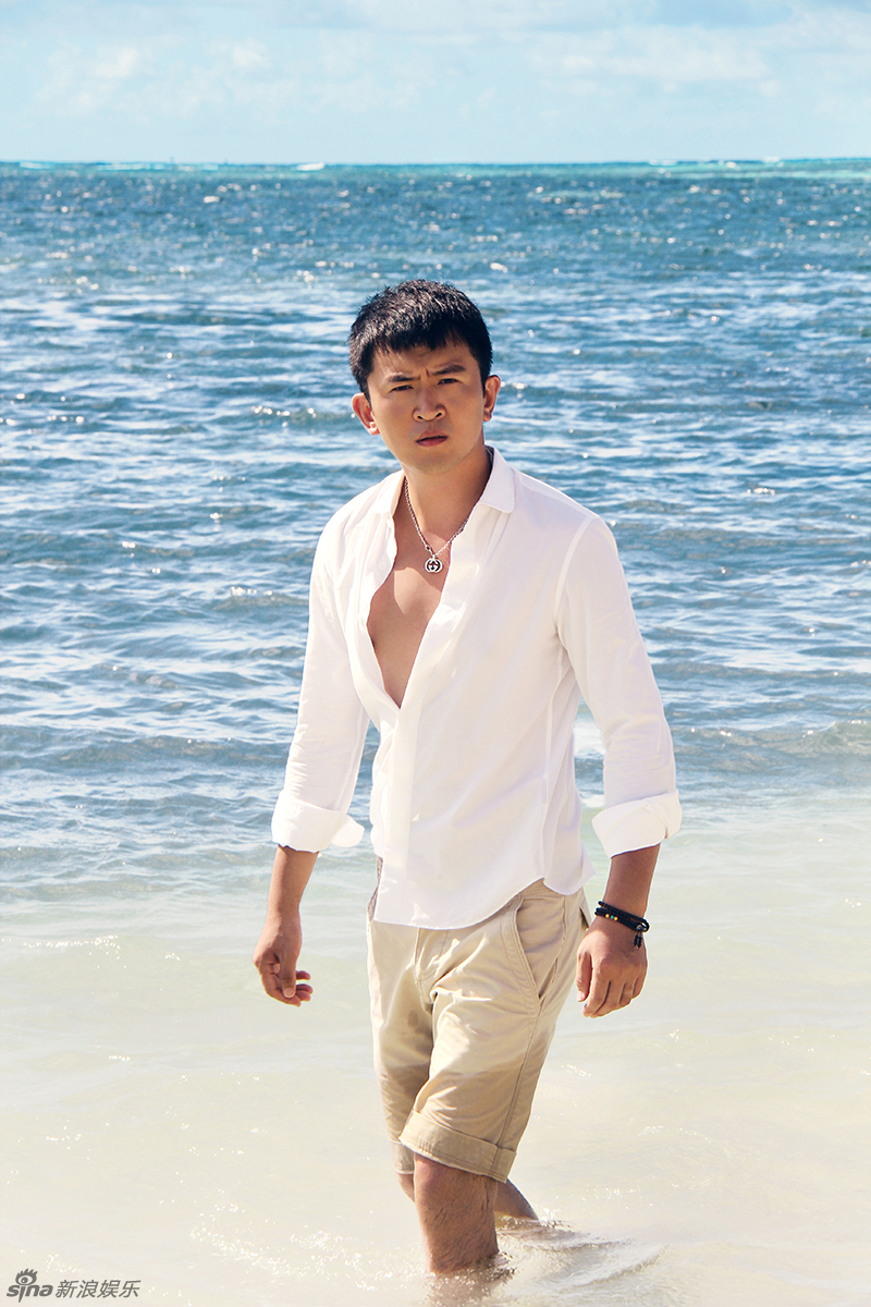 组图:郭家铭展文艺青年新海滩风_高清图集_新浪网