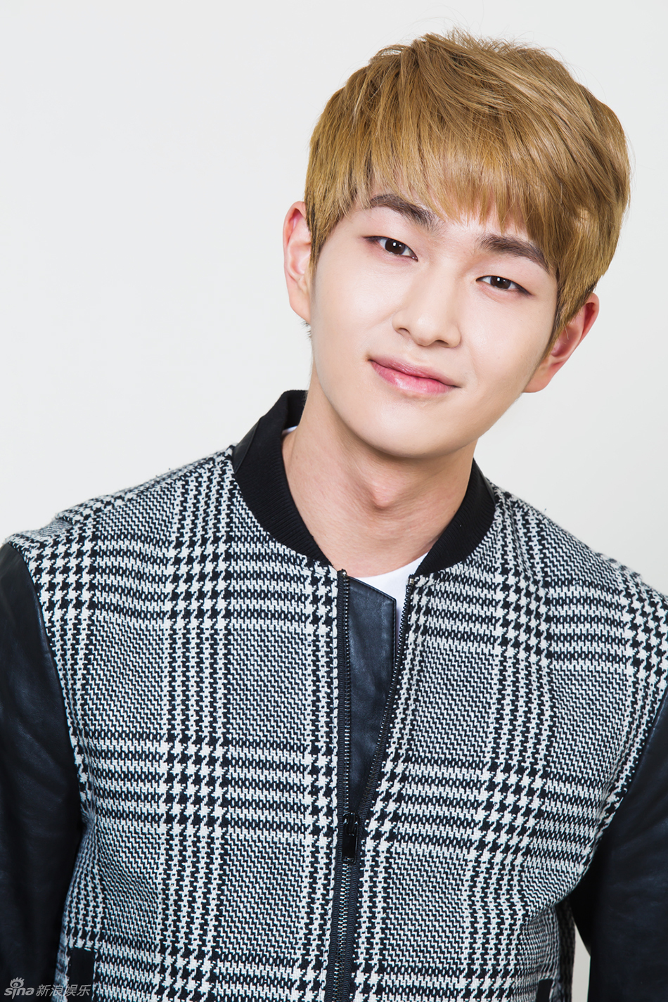 高清组图:shinee对话新浪 自我定义火山口_高清图集_新浪网