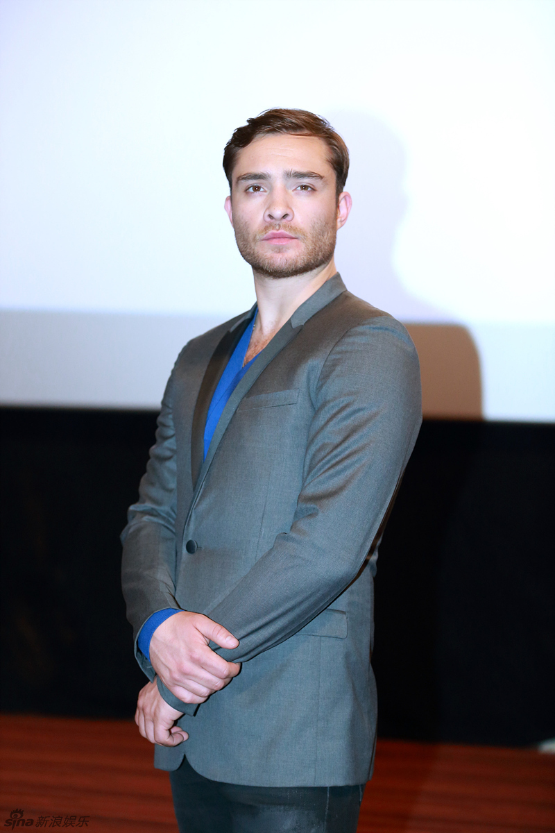 组图:"绯闻男孩"爱德空降申城会影迷_高清图集_新浪网