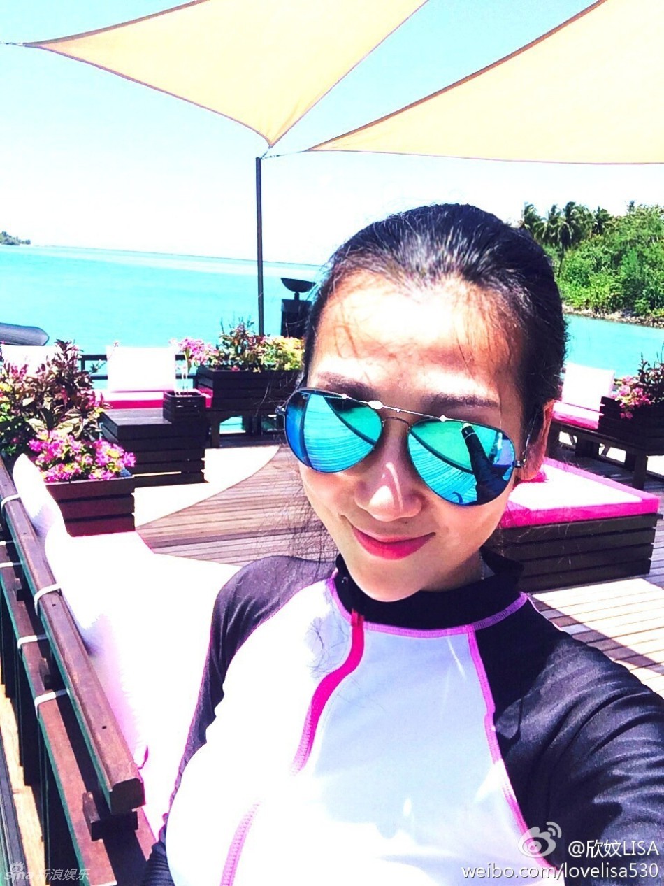 组图:陈浩民携妻女潜水 蒋丽莎泳装秀长腿_高清图集_新浪网