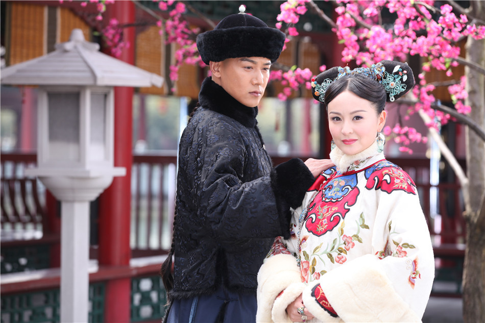 袁姗姗陆毅领衔《宫3》 全家福版海报曝光