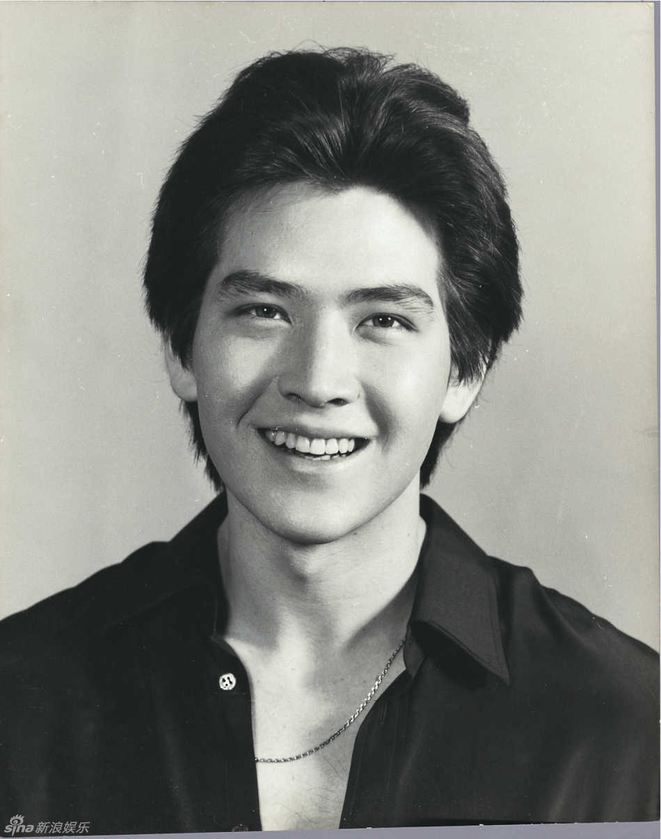策划:费翔旧照回顾 英俊少年变性感大叔_高清图集_新浪网