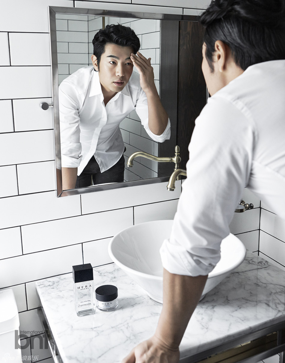 20140403明星李钟赫拍写真演绎中年品格