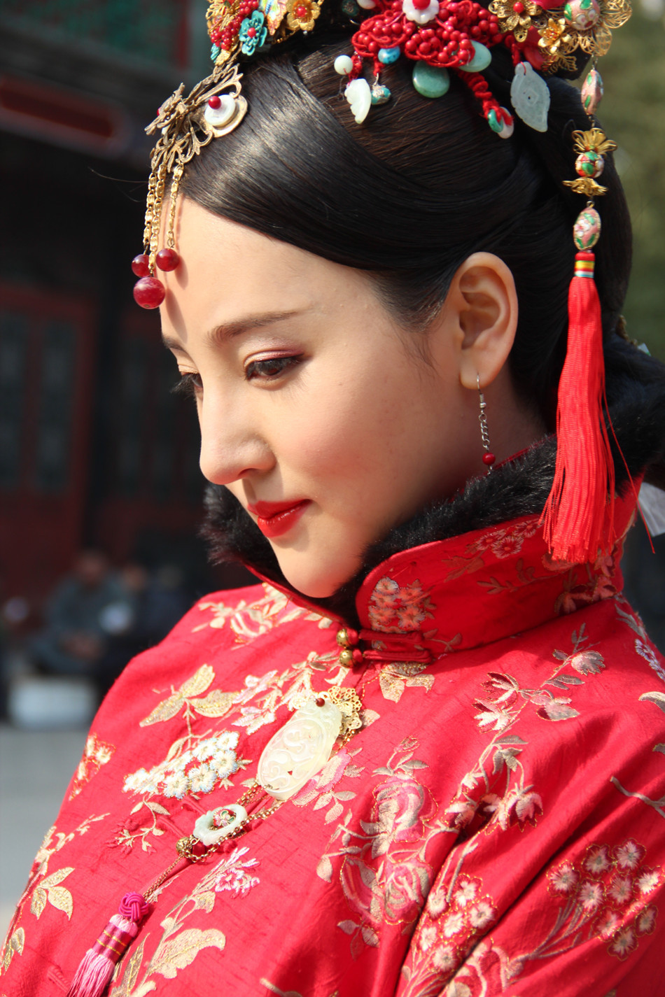 组图:刘小小《宫锁连城》华美喜服曝光