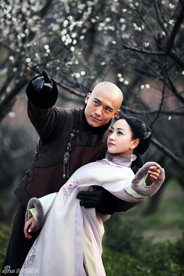 组图:《宫锁连城》热播 杨蓉高云翔剑舞梅林