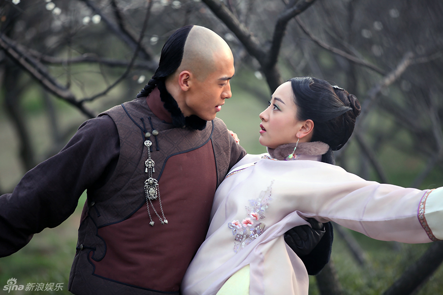 组图:《宫锁连城》热播 杨蓉高云翔剑舞梅林