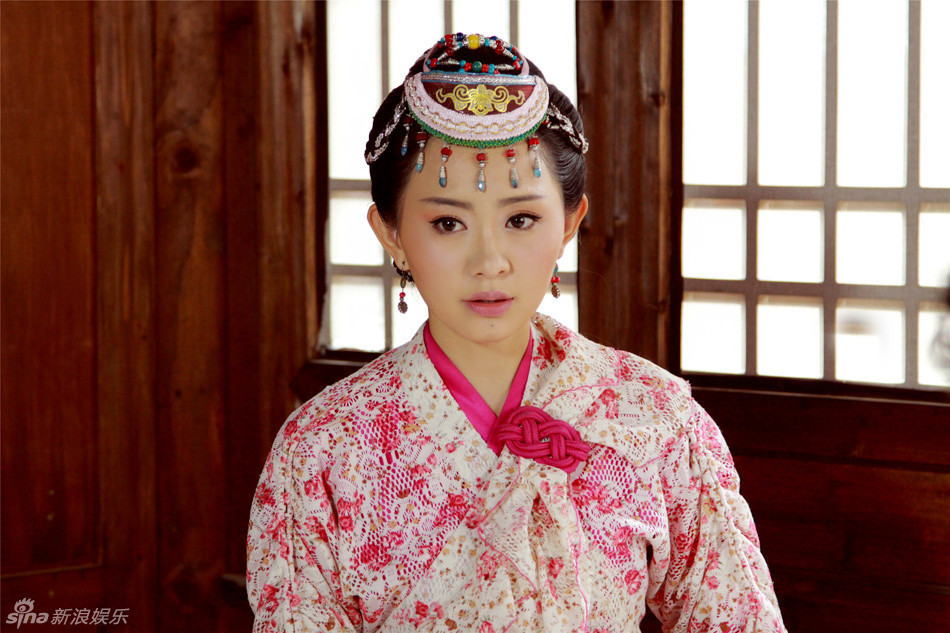 新浪娱乐讯古装传奇大剧《隋唐英雄4》正在江苏卫视热播,剧中,孙耀琦