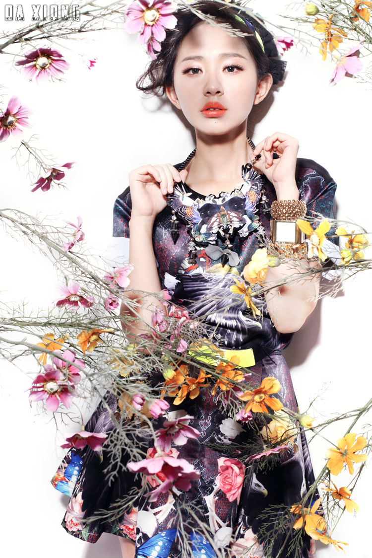 组图:孙耀琦时尚大片 娇艳红唇演绎花样风采_高清图集_新浪网