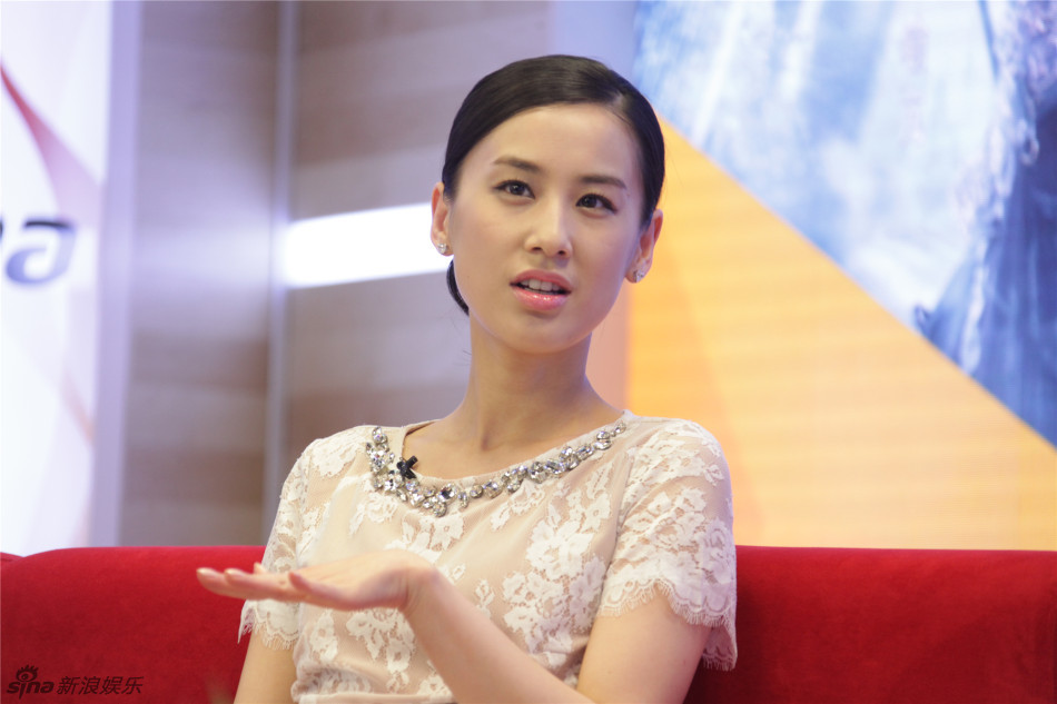 4月23日下午,电影《冰封:重生之门》主创罗永昌,甄子丹,黄圣依做客