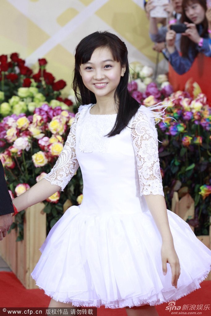 组图:童星林妙可亮相红毯 公主裙清纯显萌_高清图集_新浪网