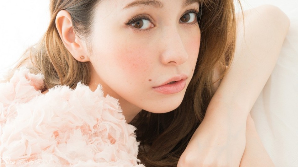 组图:vivi当家模特藤井莉娜从杂志毕业_高清图集_新浪网