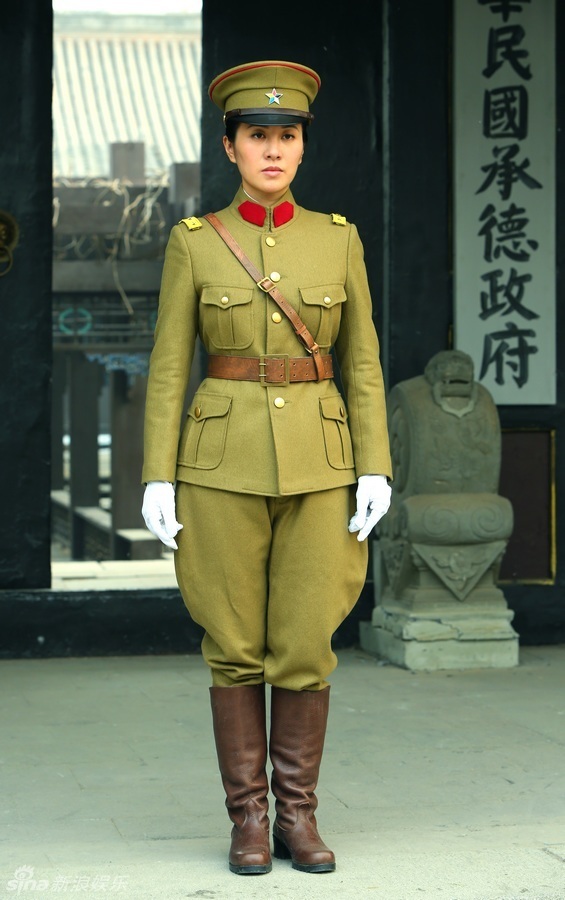 组图:叶璇《东方战场》变身东瀛妖花川岛芳子