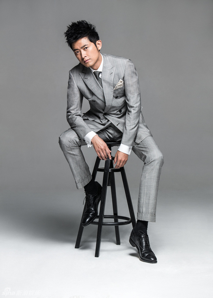 任泉大片出炉走酷雅路线清凉风