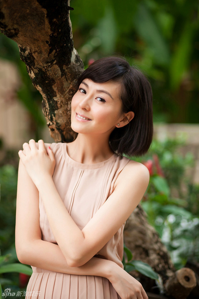 组图:戴娇倩清新写真 明朗动人美丽脱俗_高清图集_新浪网