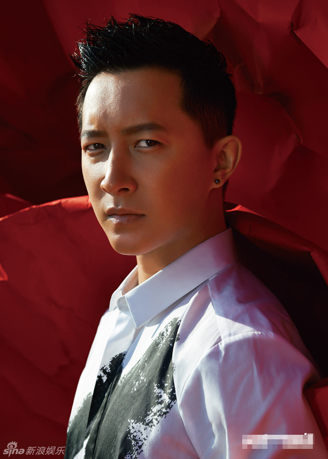 组图:韩庚猩红写真野性魅力 斗狠眼神桀骜气质_高清图集_新浪网