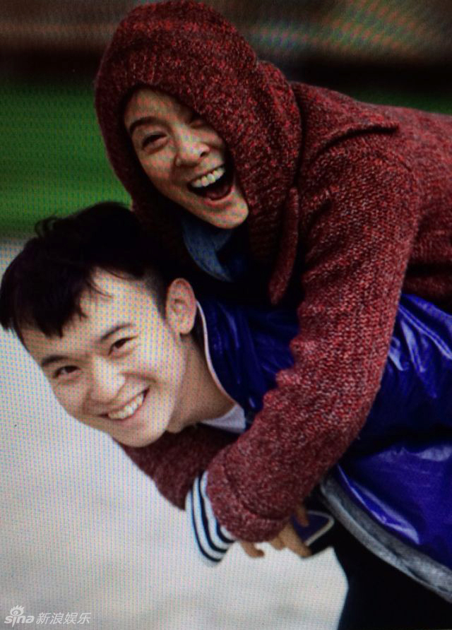 组图:董子健发母子合影 花姐没为我争取到角色_高清图集_新浪网