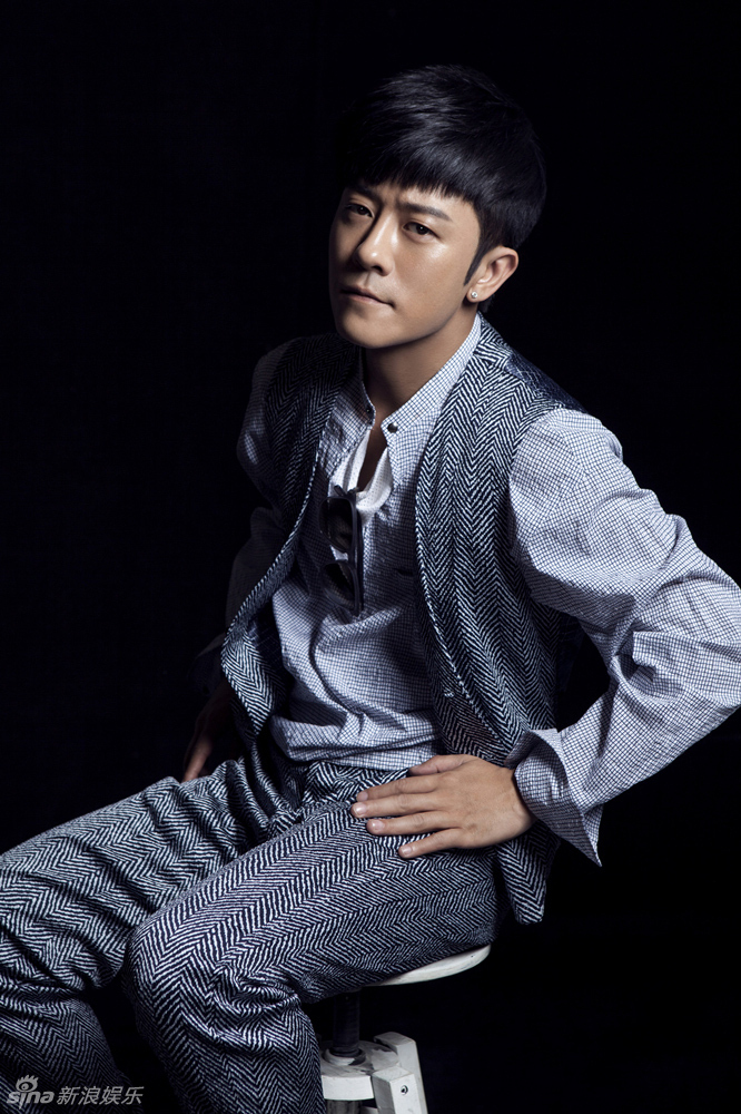 组图:林申写真虏获人心 气质俊朗特立独行_高清图集_新浪网