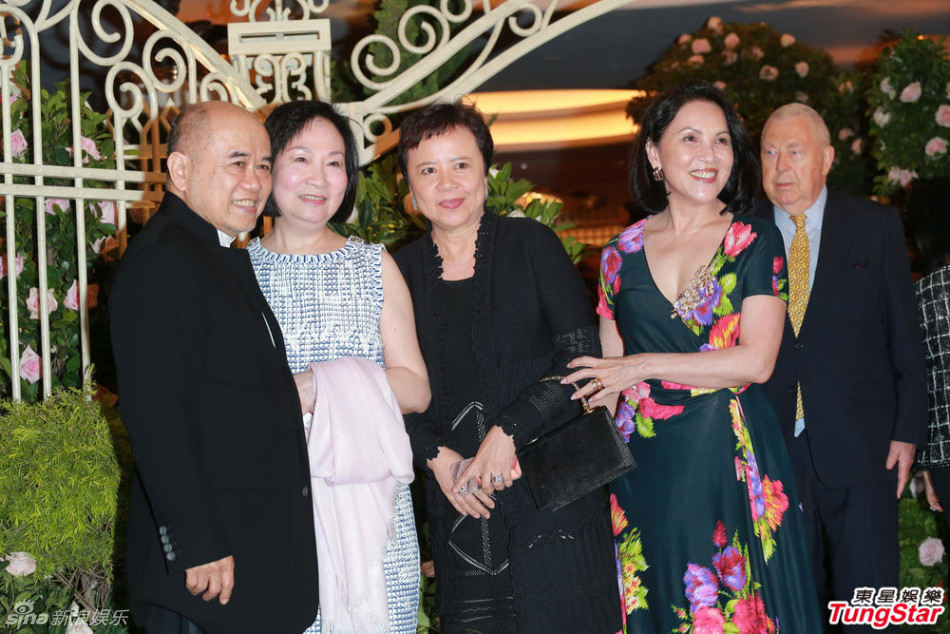 组图:林建岳爱女嫁何正德 容祖儿方中信等齐贺_高清图集_新浪网