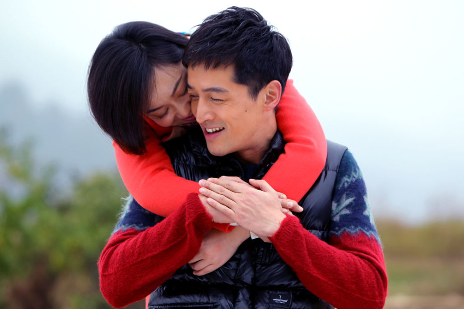《启示录》今晚开播 闫妮胡歌一吻情深