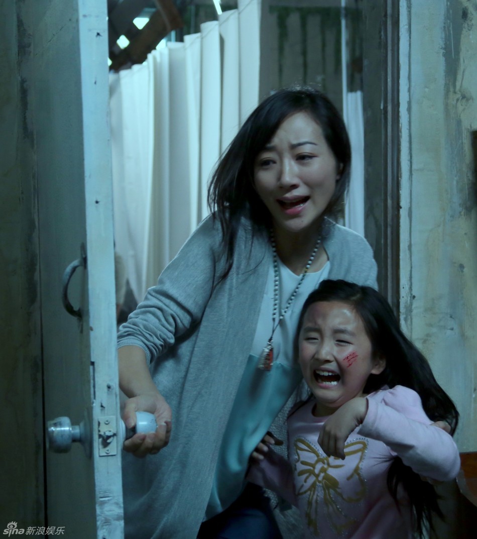 组图:《金童子》描述养小鬼 韩雪演无助母亲_高清图集_新浪网