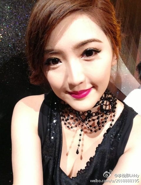 彭顺出轨门女主角李悦彤私房照