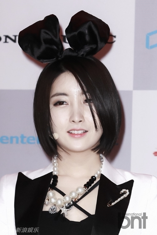 新浪娱乐讯 韩国女子组合bob girls于10日下午在首尔举办了出道专辑