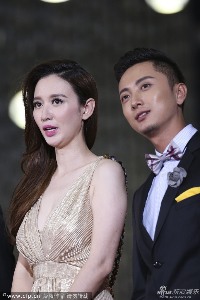 第20届上海电视节白玉兰颁奖典礼于6月13日晚举行,图为张萌亮相红毯