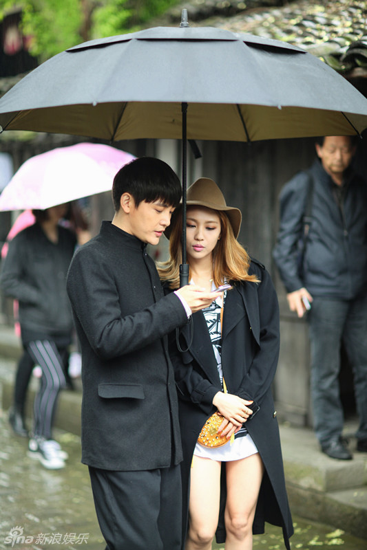 组图:柳岩欲带男友见家长 孙坚成功俘获岳母_高清图集_新浪网