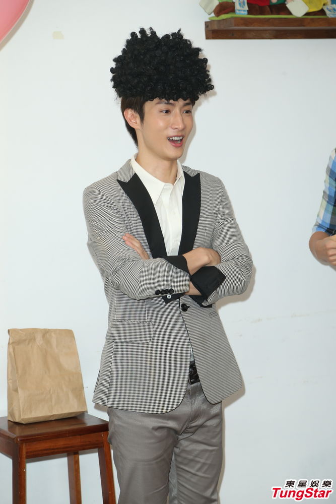 新浪娱乐讯 前棒棒堂男孩,男星阿本15日欢庆32岁生日,他号召粉丝前来