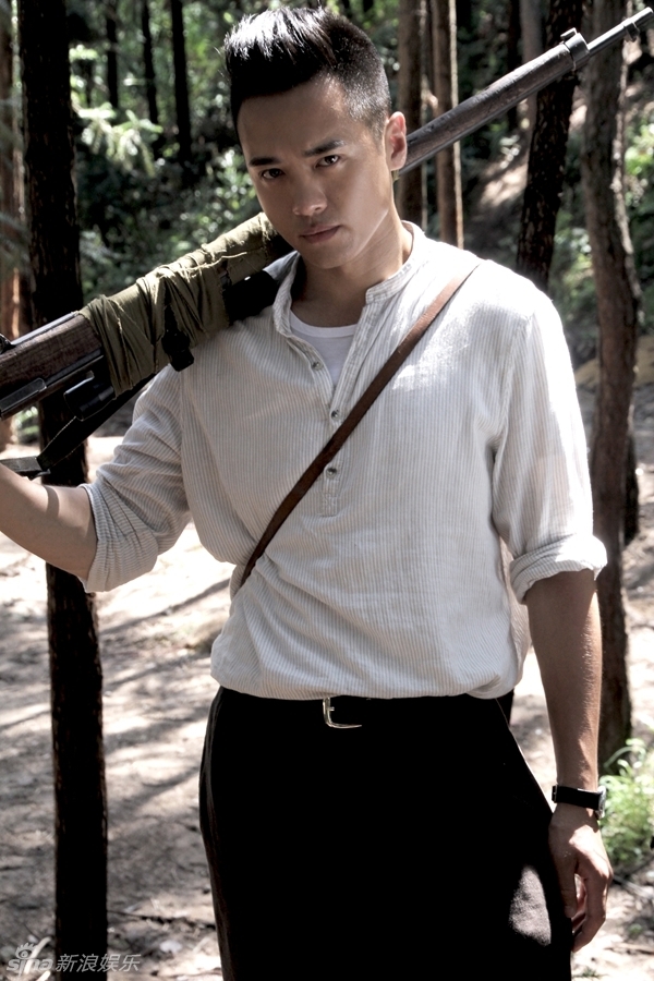 组图:《刀影》高云翔勇猛与柔情并存