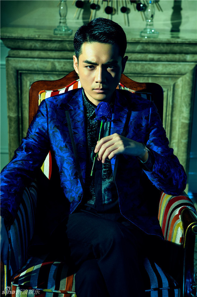 组图霍政谚写真幽蓝魅惑贵公子