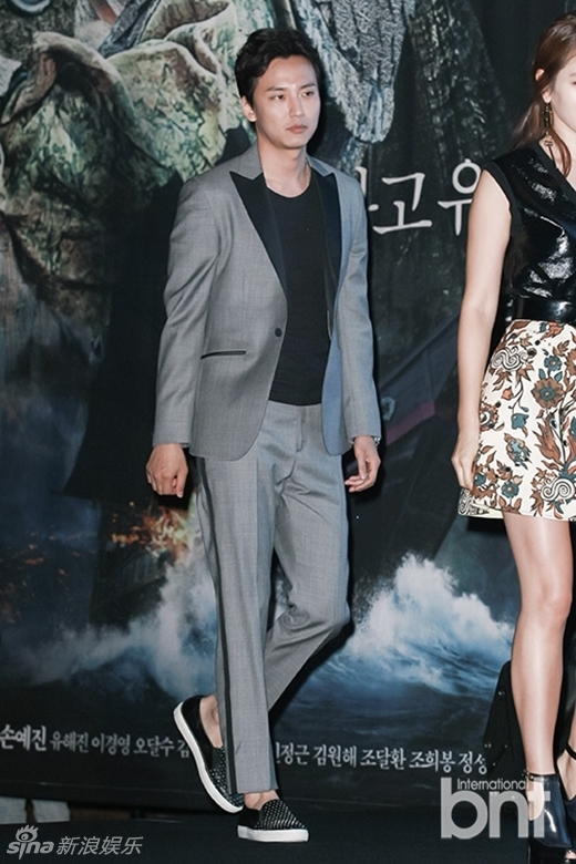 组图:韩星孙艺珍宣传新片小心落座防走光_高清图集_新浪网