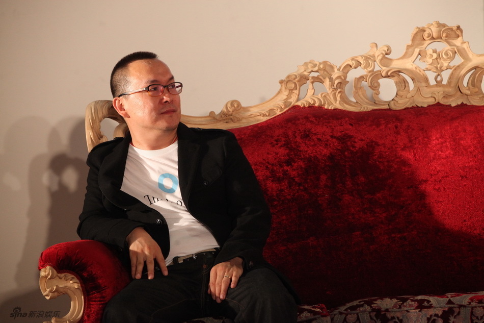 组图:张晞临签新东家 与连奕名倪大红组男人帮