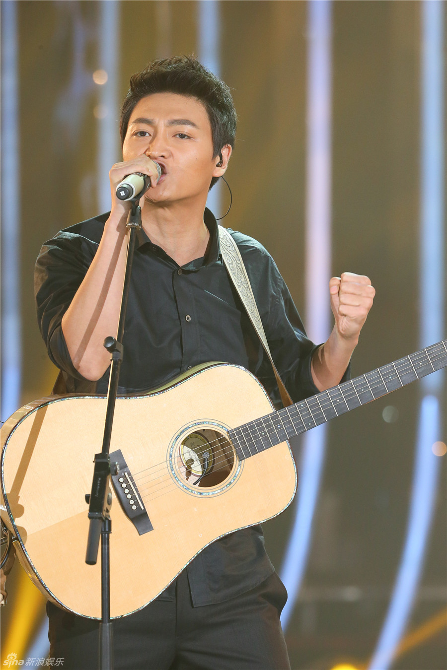 多亮 支持   键翻阅图片 列表查看 猜你喜欢 9 / 26 新浪娱乐讯 《我