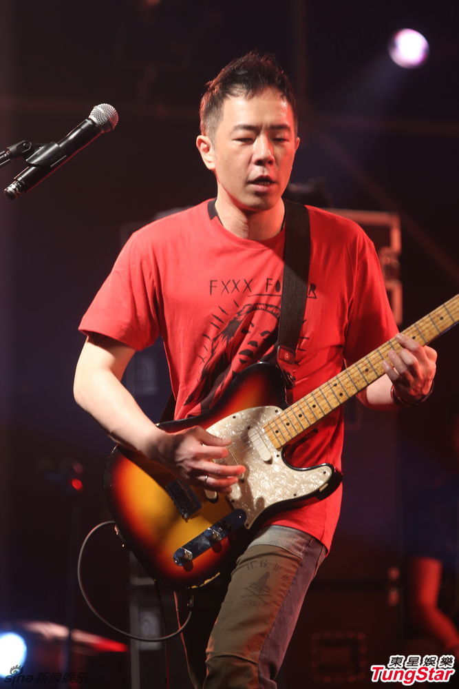 组图:黄贯中暌违三年来台开唱 犀利趴提前暖身_高清图集_新浪网