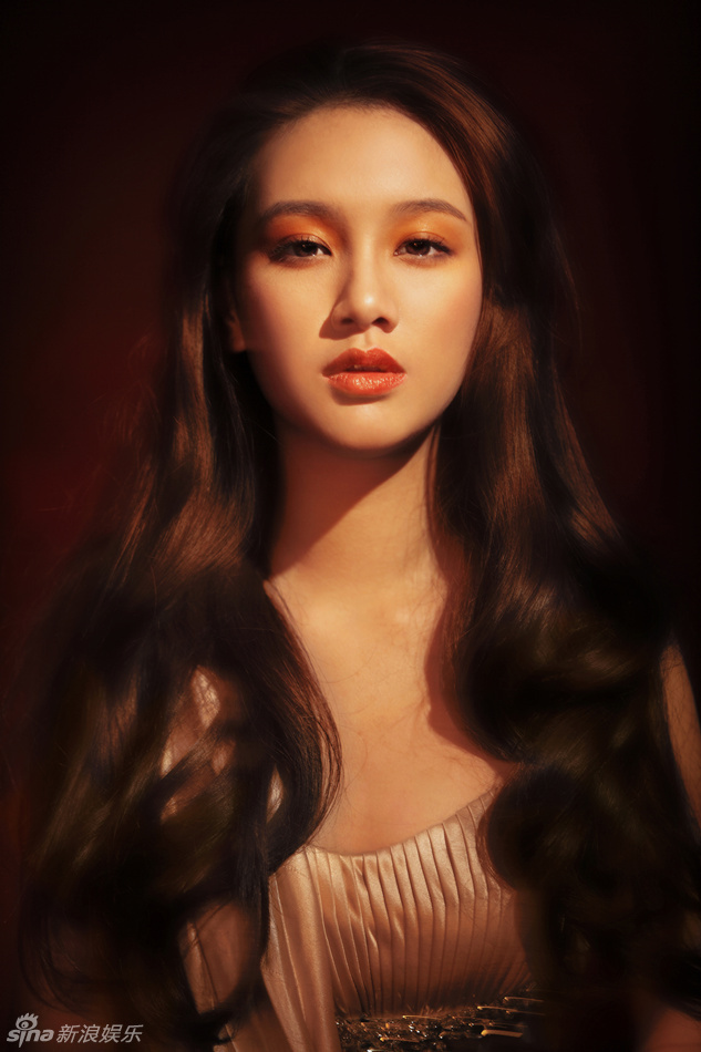 组图:程砚秋复古情怀 裙舞飞扬显娇媚_高清图集_新浪网