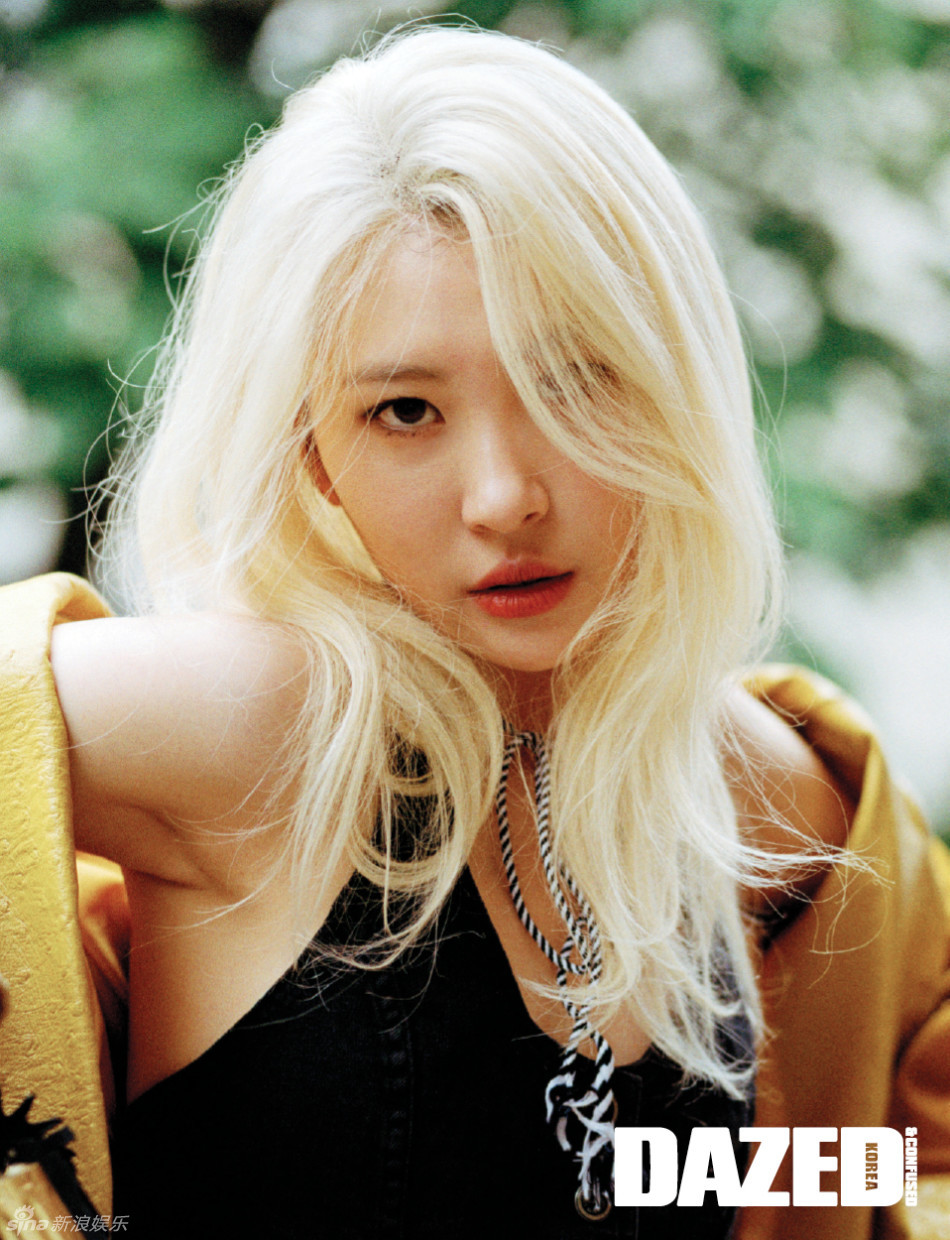 20140722明星宣美金发写真豹纹红裙展野性魅惑