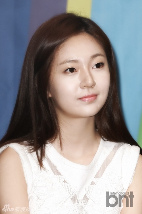 在首尔举行了第十六届首尔国际青少年电影节记者会,韩国演员白珍熙