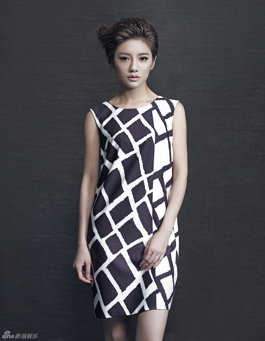 组图:伊一时尚大片高冷魅惑 演绎百变女郎风采_高清图集_新浪网