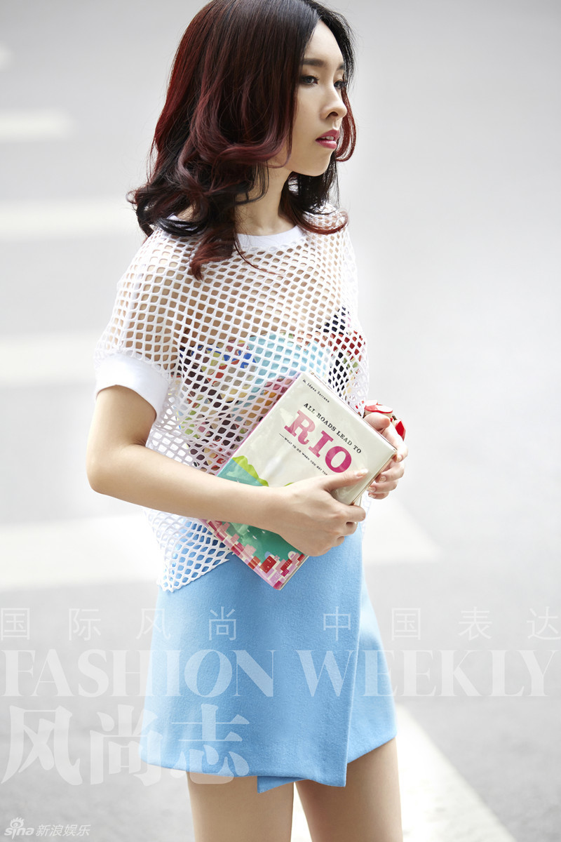 组图:胡维纳夏日大片曝光 街拍显随性魅力_高清图集_新浪网