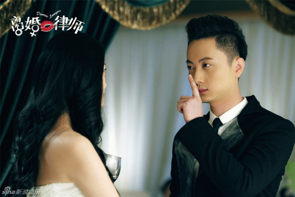新浪娱乐讯由吴秀波,姚晨,贾景晖主演的电视剧《离婚律师》正在热播