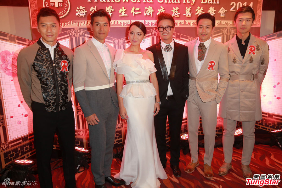 新浪娱乐讯马德钟,陈展鹏,萧正楠,陈炜,何国钲等人昨日(8月11日)酒店