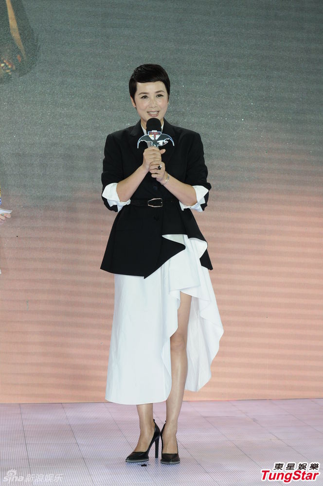 蒋雯丽避谈张默吸毒