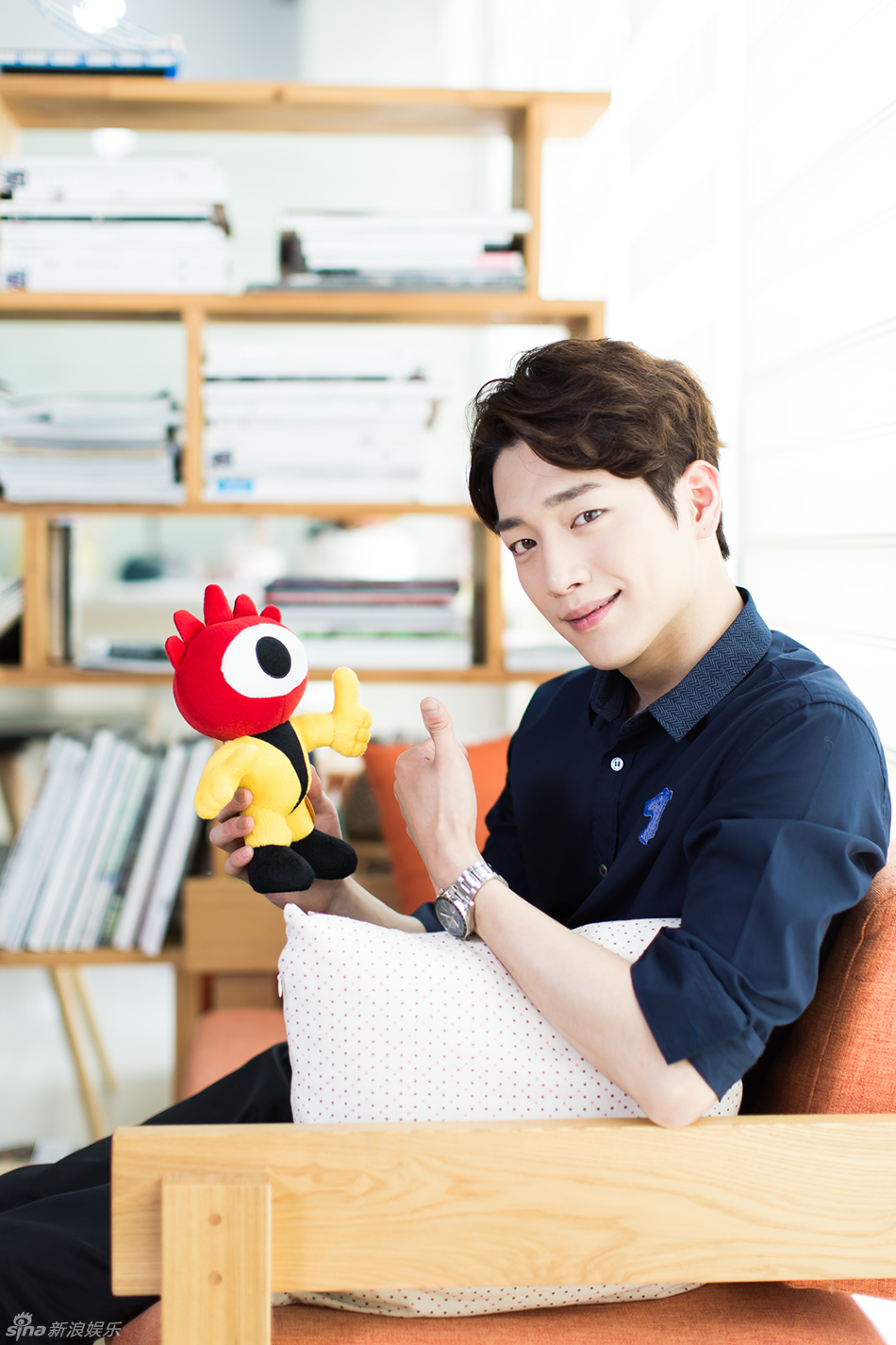 【2014.08.14】【明星】对话韩国鲜肉萌男徐康俊:朴珉宇像爸爸