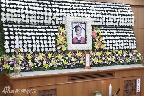女团ladies code遭遇车祸 成员高恩妃(21岁 权梨世(23岁 不幸身亡