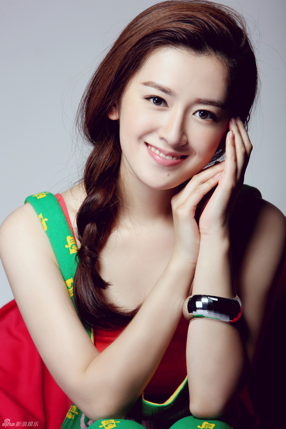 新浪娱乐讯 娱乐圈宝贝计划31号候选人:石安妮,1989年出生于江西.