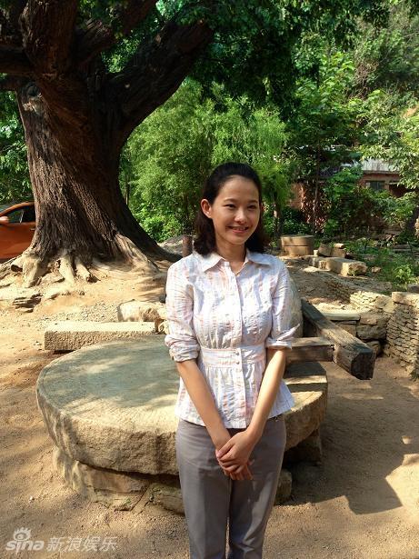 组图:《马向阳下乡记》刘滢诠释最美寡妇