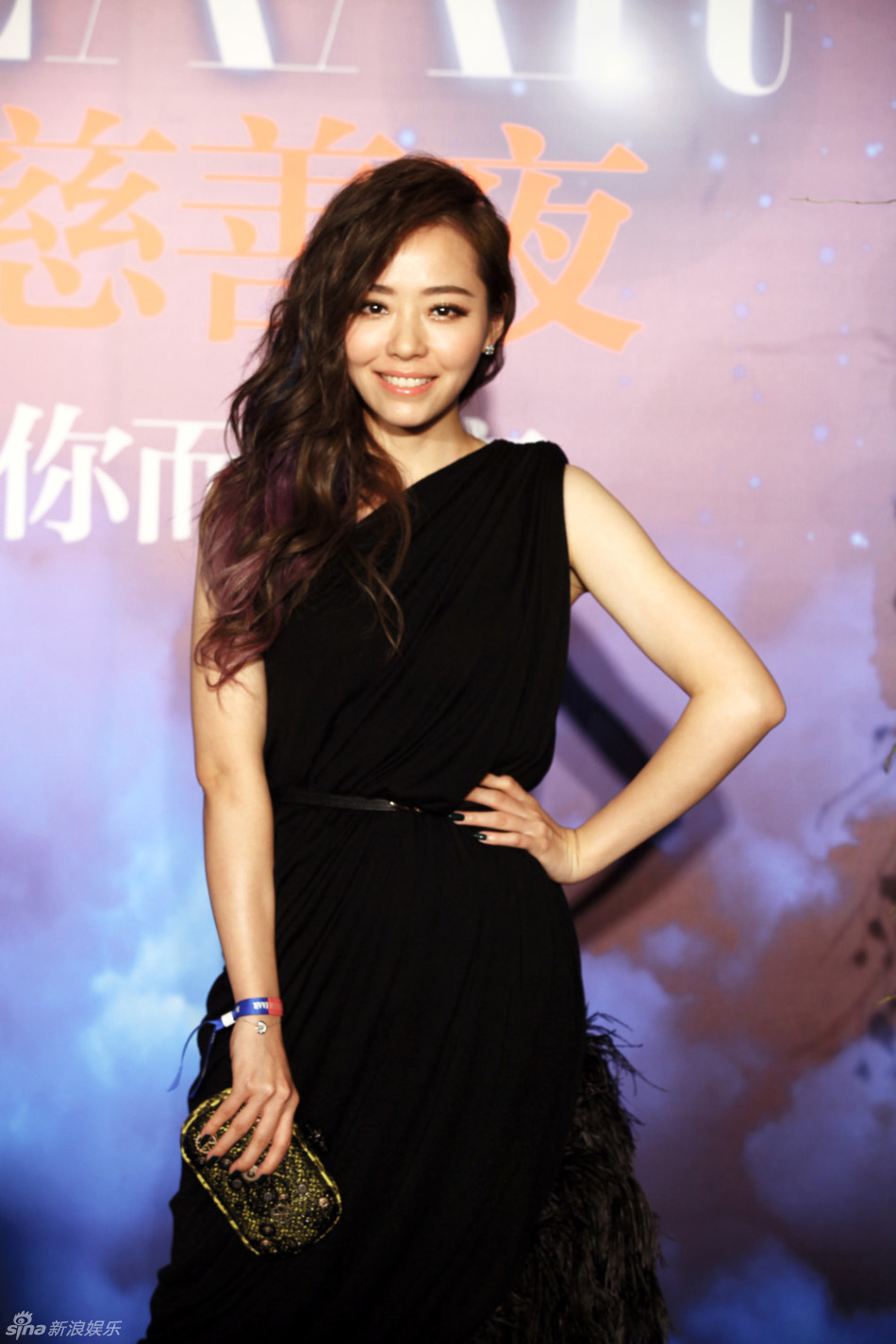 新浪娱乐讯 9月19日,2014芭莎明星慈善晚宴在北京隆重举行.