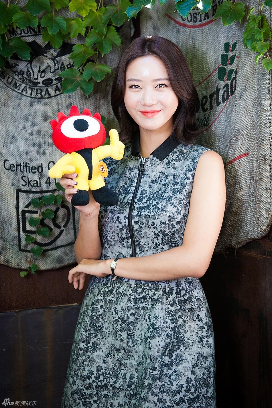 近日,新浪娱乐对话《不要恋爱要结婚》中女主角朱蔷薇的扮演者韩可露