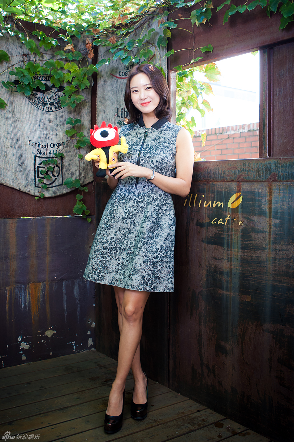 近日,新浪娱乐对话《不要恋爱要结婚》中女主角朱蔷薇的扮演者韩可露